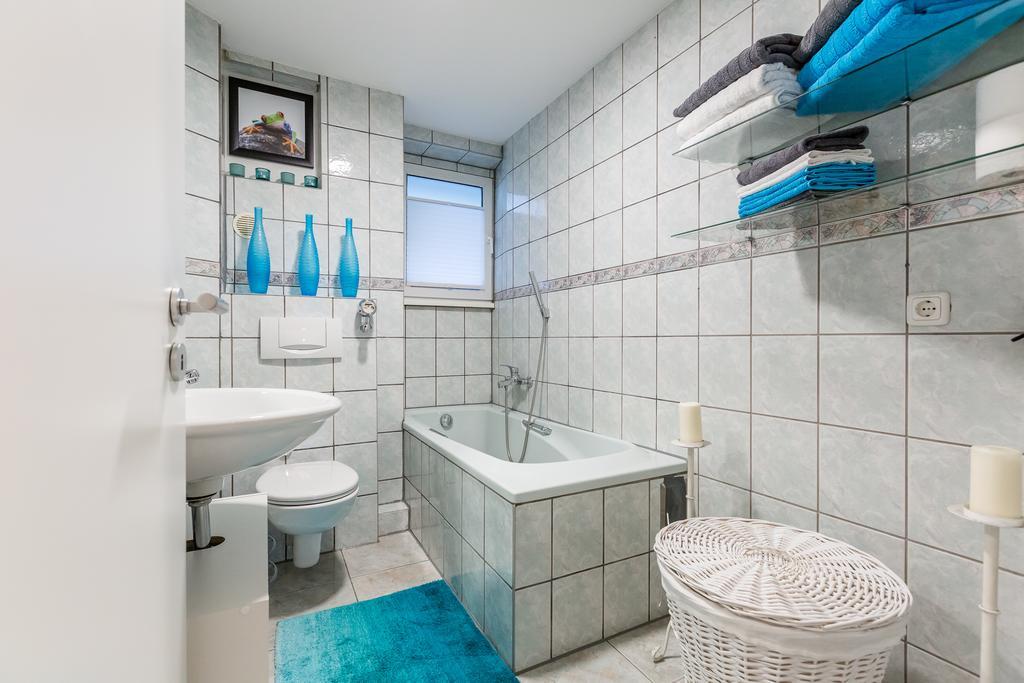 Ferien Und Messewohnug Lägenhet Köln Exteriör bild